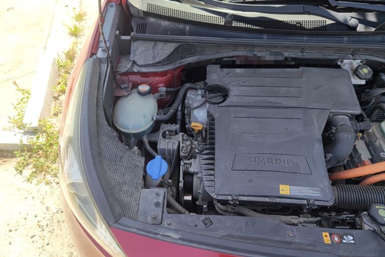 Used Kia Niro 2017 1.6L Luxury Edition Engine Bay Right