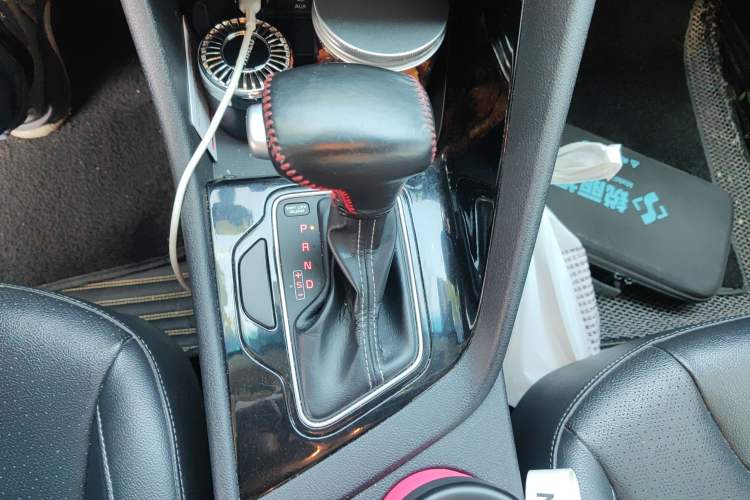 Used Kia Niro 2017 1.6L Luxury Edition Gear Lever