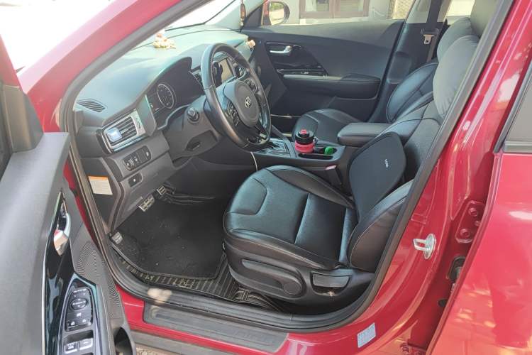 Used Kia Niro 2017 1.6L Luxury Edition Left Front Seat