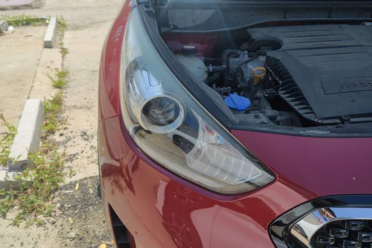 Used Kia Niro 2017 1.6L Luxury Edition Right Front Headlight
