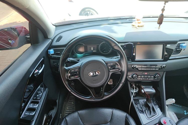 Used Kia Niro 2017 1.6L Luxury Edition Steering Wheel