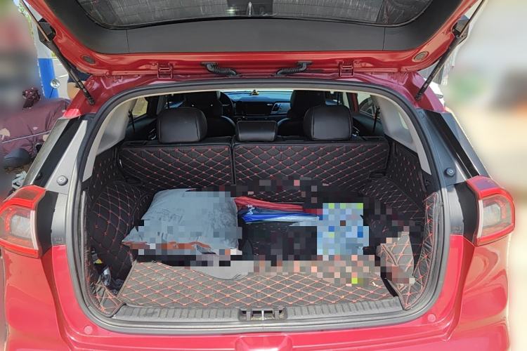 Used Kia Niro 2017 1.6L Luxury Edition Trunk