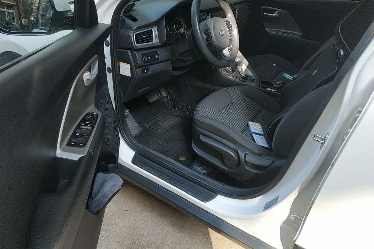Used Kia Niro 2017 1.6L Standard Edition Driver Seat