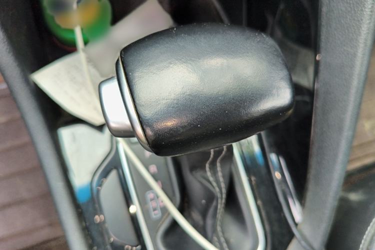 Used Kia Niro 2017 1.6L Luxury Edition Gear Lever