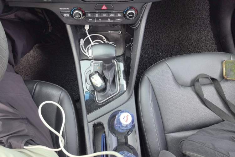 Used Kia Niro 2017 1.6L Luxury Edition Gear Lever