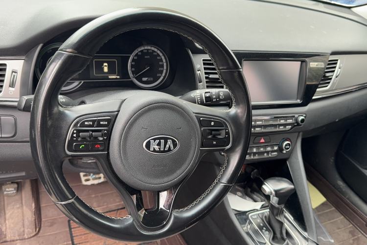 Used Kia Niro 2017 1.6L Luxury Edition Interior 1