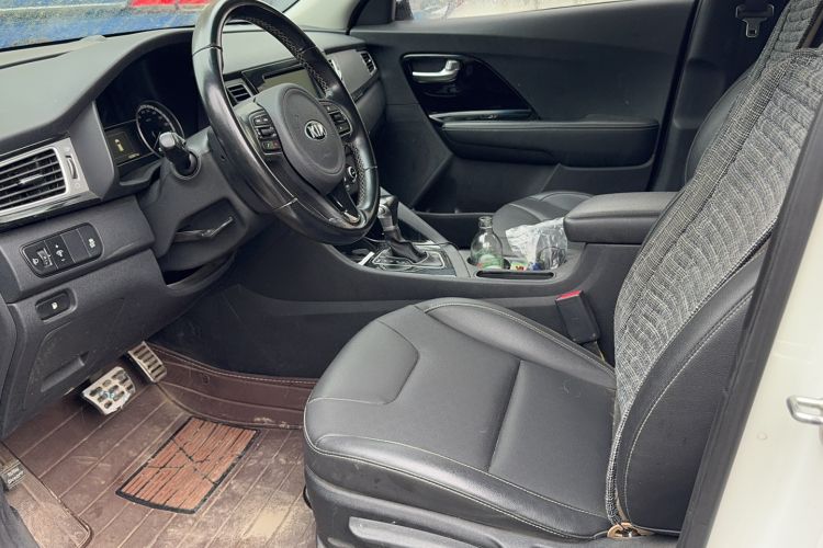 Used Kia Niro 2017 1.6L Luxury Edition Interior 4