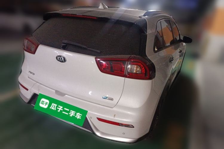 Used Kia Niro 2017 1.6L Luxury Edition Rear Right 45 Deg