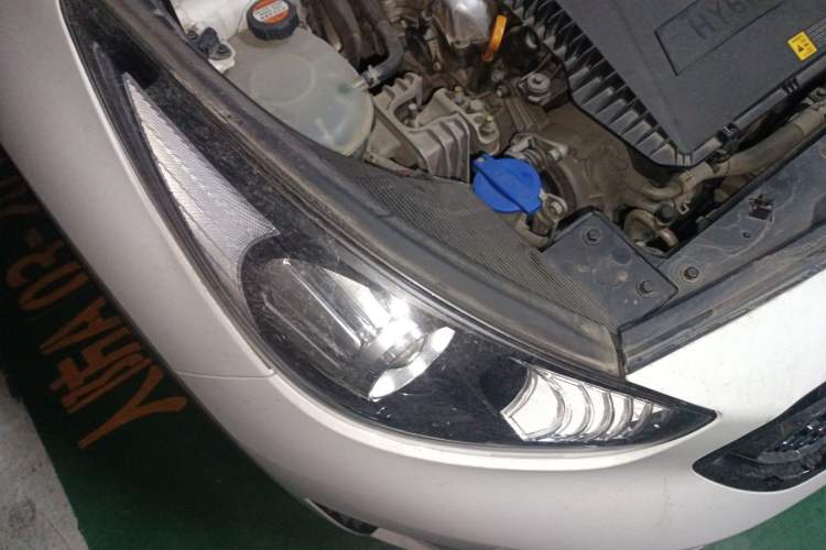Used Kia Niro 2017 1.6L Luxury Edition Right Front Headlight