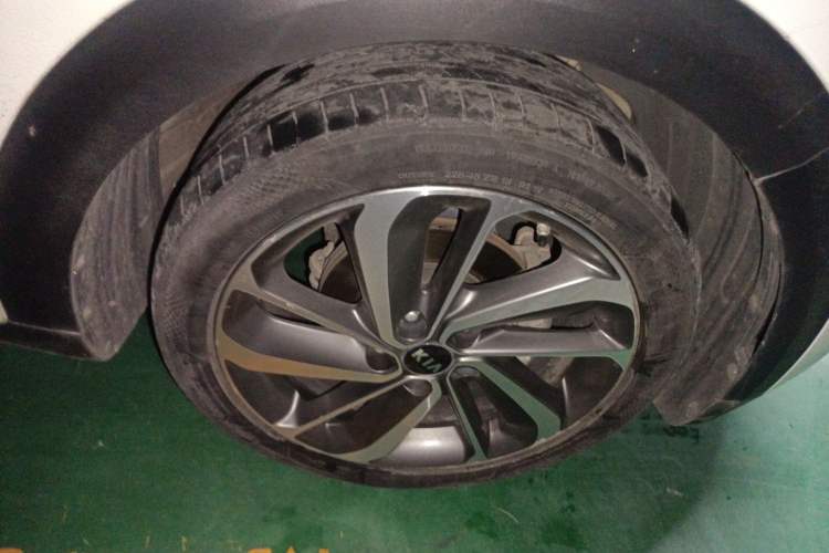 Used Kia Niro 2017 1.6L Luxury Edition Right Front Wheel Hub