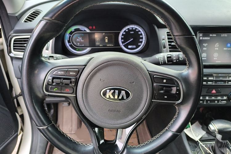 Used Kia Niro 2017 1.6L Luxury Edition Steering Wheel