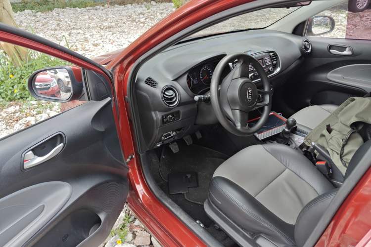 Used Kia Pegas 2017 1.4L Manual Fashion Edition Smart Driver Seat