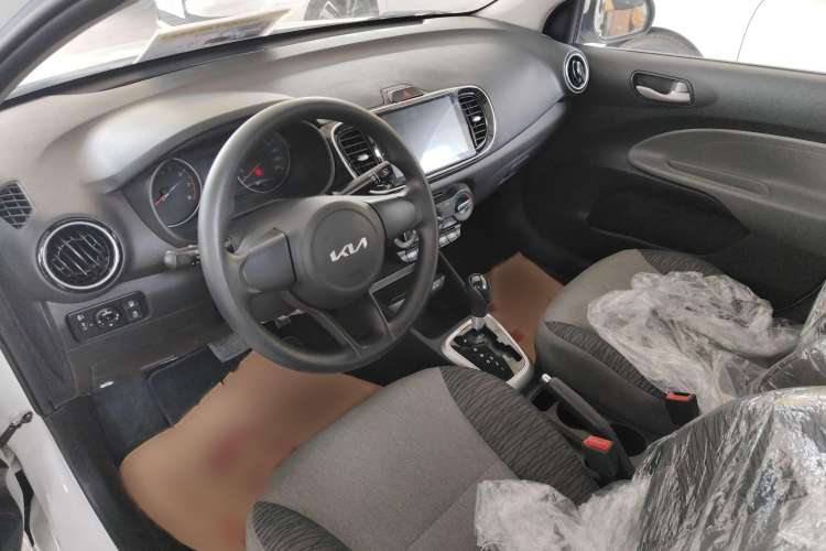 Used Kia Pegas 2020 Revised Version 1.4L Automatic Comfortable with Sunroof Interior 2