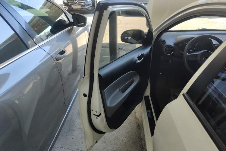 Used Kia Pegas 2020 Revised Version 1.4L Automatic Comfortable with Sunroof Left Front Door Interior