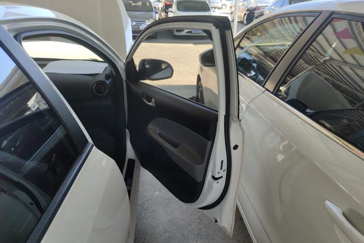 Used Kia Pegas 2020 Revised Version 1.4L Automatic Comfortable with Sunroof Right Front Door Interior