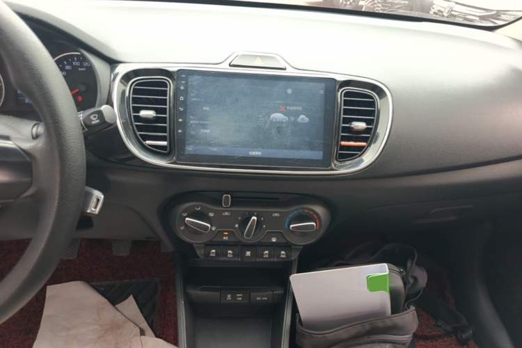 Used Kia Pegas 2017 1.4L Manual Value Edition Audio And AC Panel