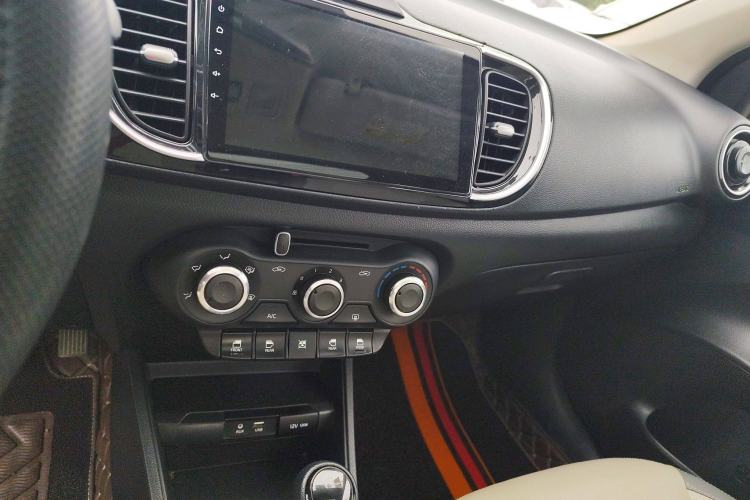 Used Kia Pegas 2017 1.4L Automatic Value Edition Audio And AC Panel