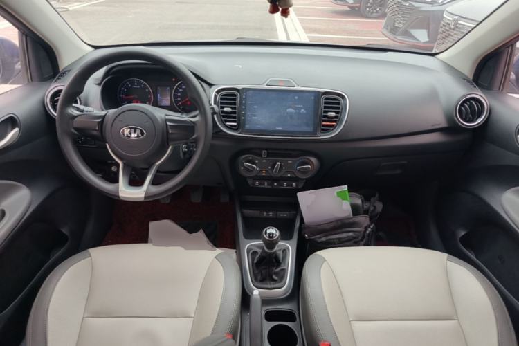 Used Kia Pegas 2017 1.4L Manual Value Edition Center Console