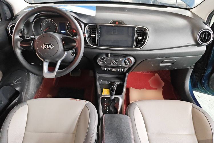 Used Kia Pegas 2017 1.4L Automatic Value Edition Center Console