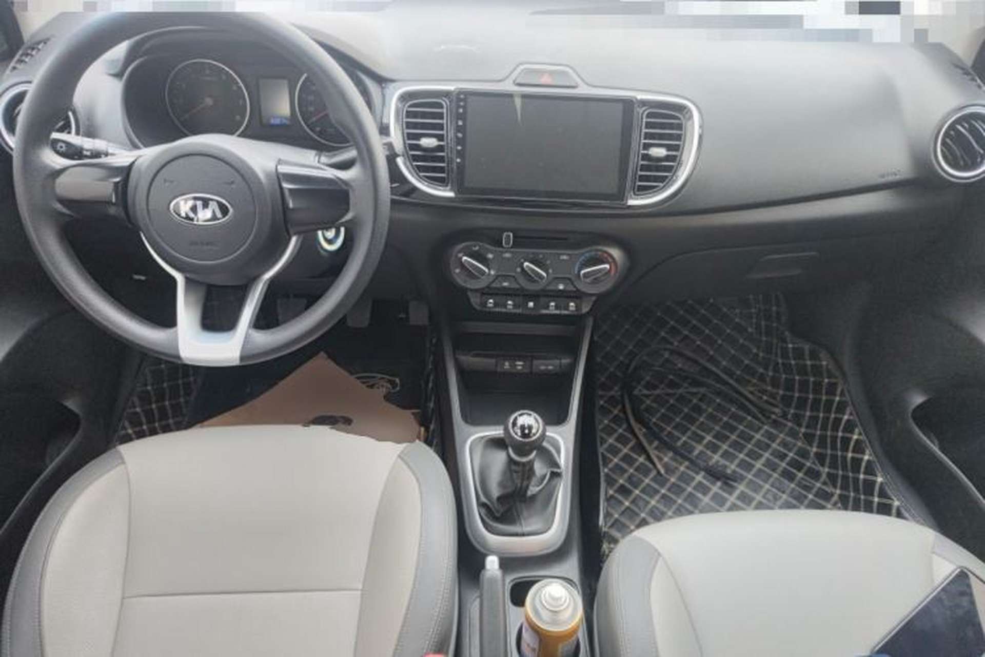 Used Kia Pegas 2017 1.4L Manual Value Edition Center Console