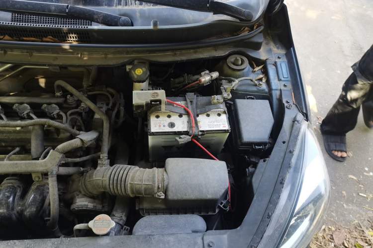 Used Kia Pegas 2017 1.4L Manual Value Edition Engine Bay Left
