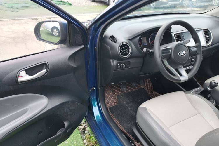 Used Kia Pegas 2017 1.4L Manual Value Edition Interior 2