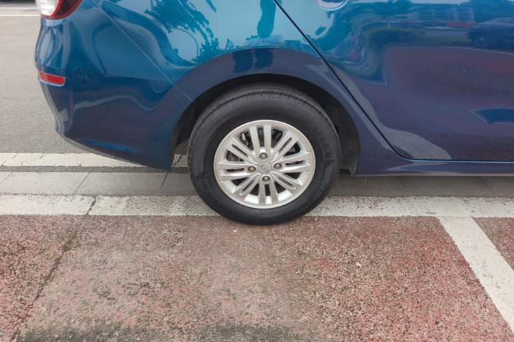 Used Kia Pegas 2017 1.4L Manual Value Edition Right Rear Wheel Hub