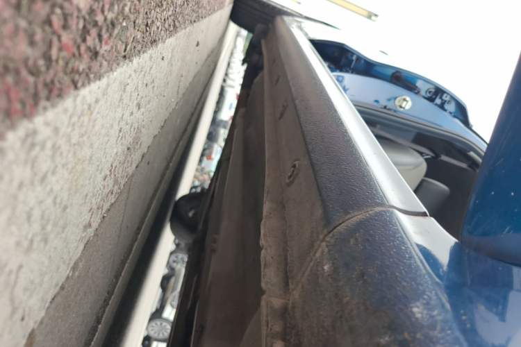 Used Kia Pegas 2017 1.4L Manual Value Edition Right Side Sill