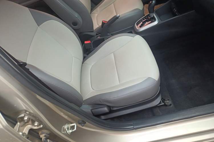 Used Kia Pegas 2017 1.4L Automatic Value Edition Right Front Seat