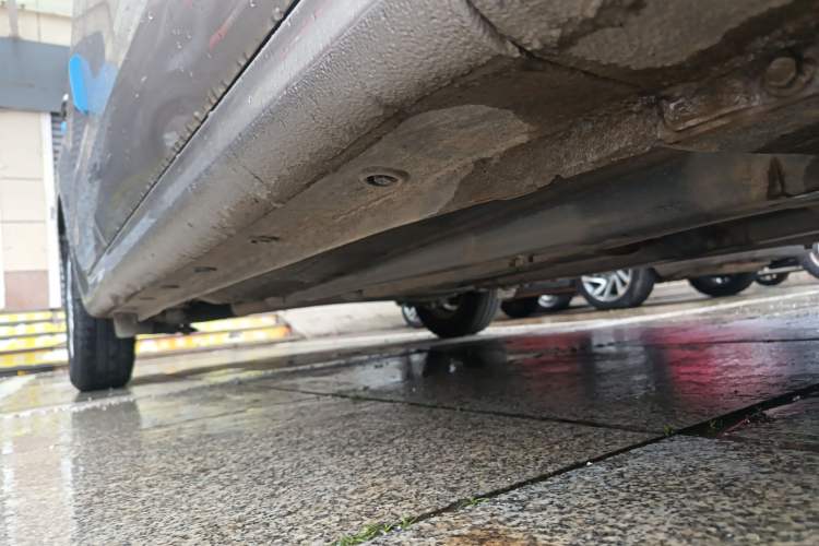 Used Kia Pegas 2017 1.4L Automatic Value Edition Right Side Sill