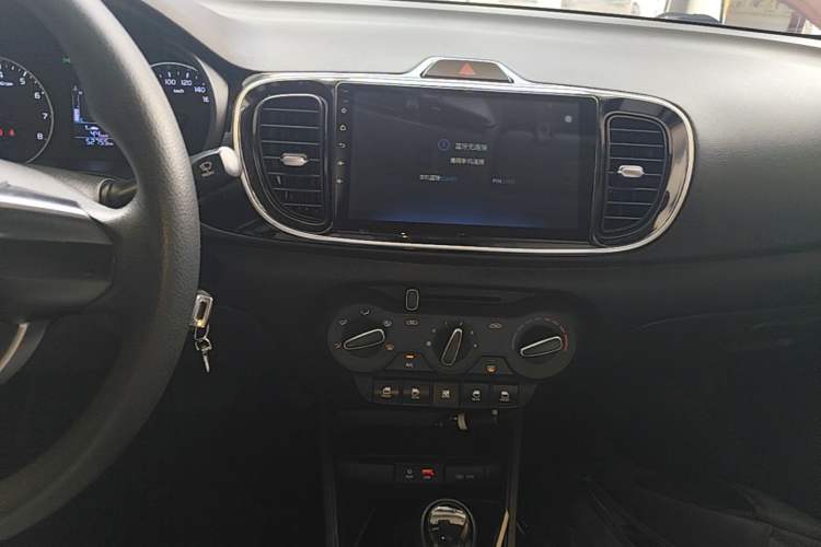 Used Kia Pegas 2017 1.4L Automatic Value Edition Audio And AC Panel