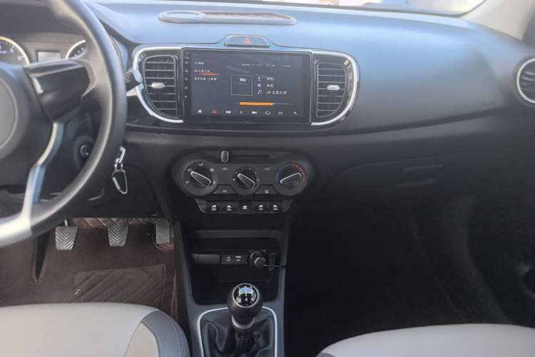 Used Kia Pegas 2017 1.4L Manual Value Edition Audio And AC Panel
