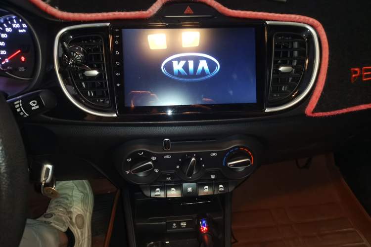 Used Kia Pegas 2017 1.4L Automatic Value Edition Audio And AC Panel