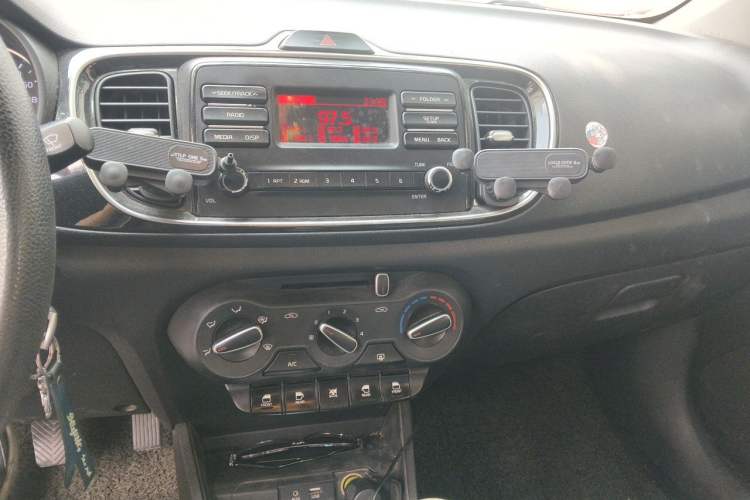 Used Kia Pegas 2017 1.4L Manual Fashion Edition Smart Audio And AC Panel