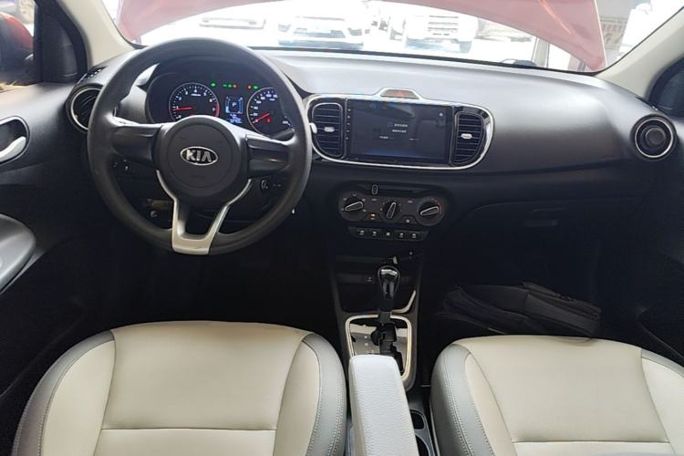 Used Kia Pegas 2017 1.4L Automatic Value Edition Center Console