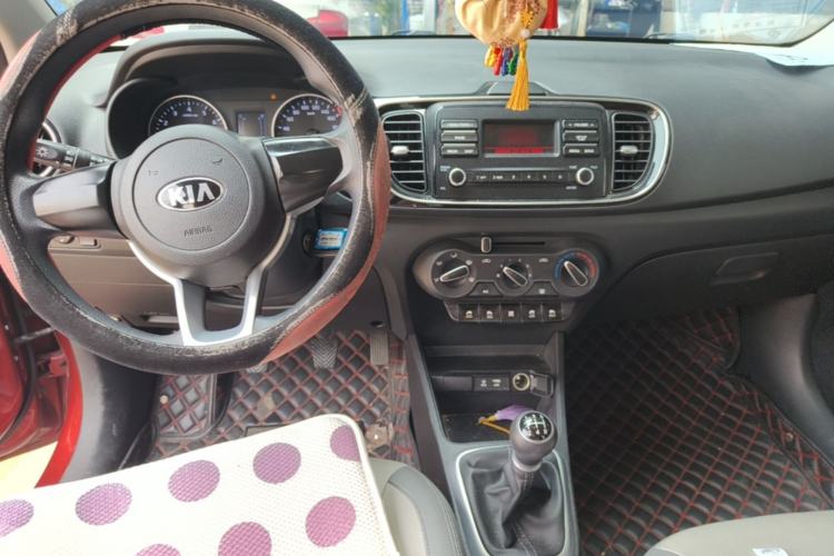 Used Kia Pegas 2017 1.4L Manual Value Edition Center Console
