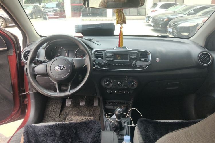 Used Kia Pegas 2017 1.4L Manual Fashion Edition Smart Center Console