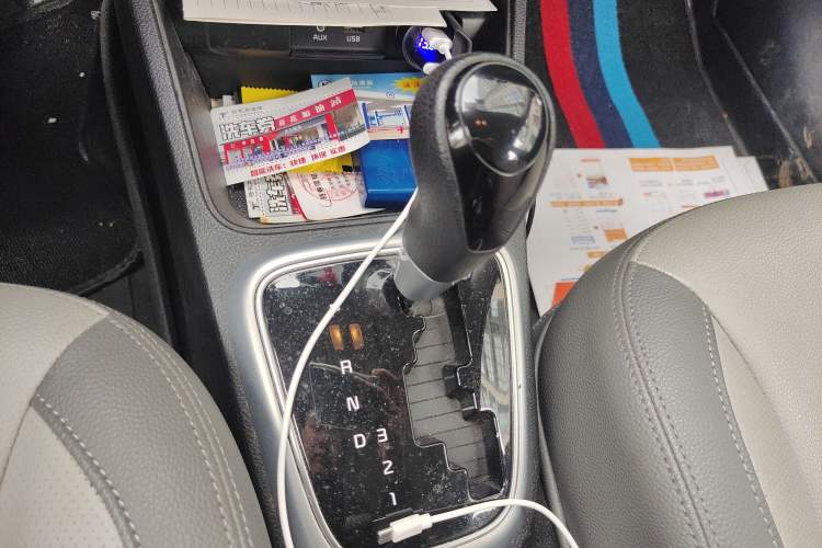 Used Kia Pegas 2017 1.4L Automatic Value Edition Gear Lever