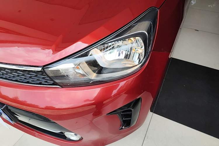 Used Kia Pegas 2017 1.4L Automatic Value Edition Left Front Headlight