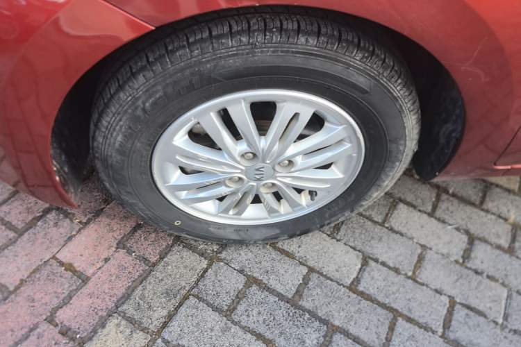 Used Kia Pegas 2017 1.4L Manual Value Edition Left Front Wheel Hub