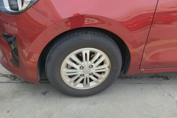 Used Kia Pegas 2017 1.4L Manual Value Edition Left Front Wheel Hub