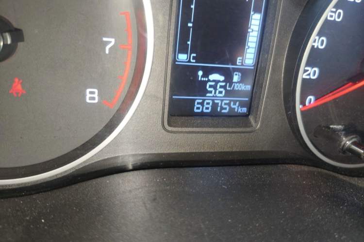 Used Kia Pegas 2017 1.4L Manual Value Edition Odometer Close Up