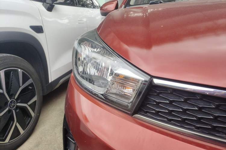 Used Kia Pegas 2017 1.4L Manual Fashion Edition Smart Right Front Headlight