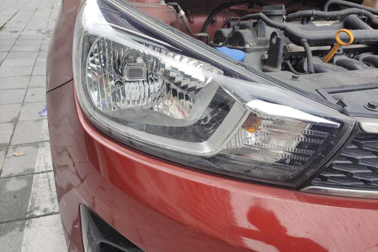 Used Kia Pegas 2017 1.4L Automatic Value Edition Right Front Headlight
