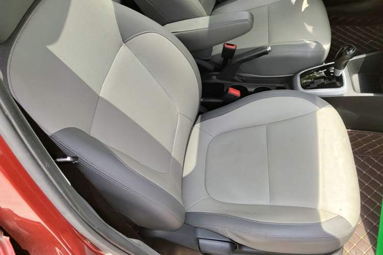 Used Kia Pegas 2017 1.4L Automatic Deluxe Edition Right Front Seat