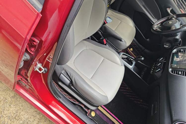 Used Kia Pegas 2017 1.4L Automatic Value Edition Right Front Seat