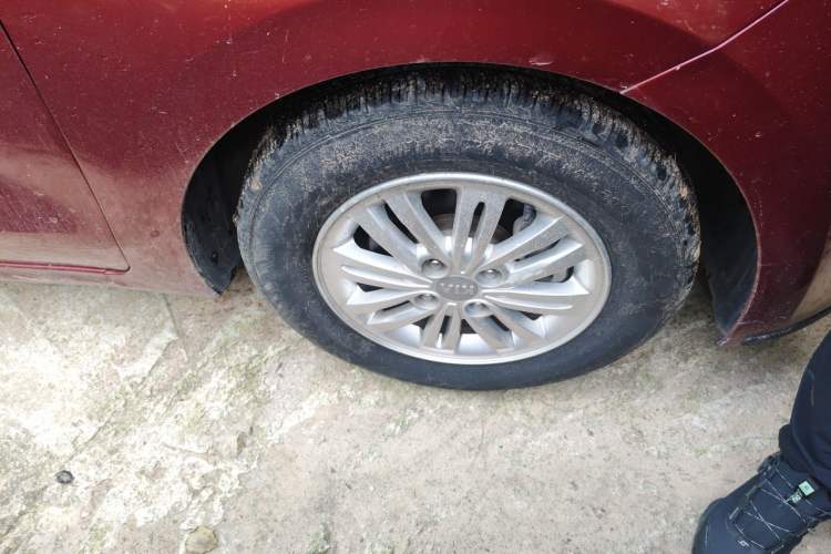 Used Kia Pegas 2017 1.4L Manual Value Edition Right Front Wheel Hub