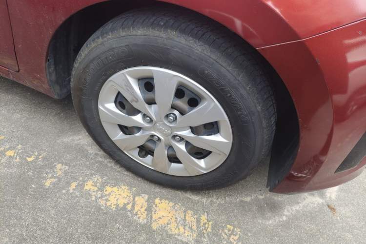 Used Kia Pegas 2017 1.4L Manual Fashion Edition Smart Right Front Wheel Hub