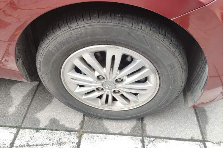 Used Kia Pegas 2017 1.4L Automatic Value Edition Right Front Wheel Hub