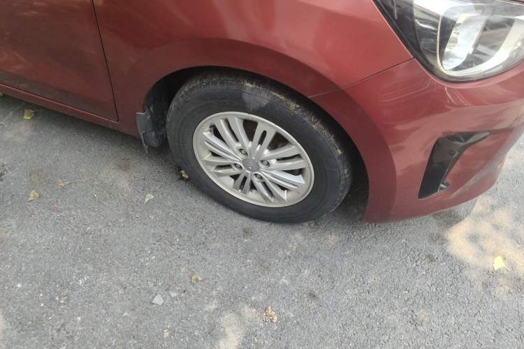 Used Kia Pegas 2017 1.4L Manual Fashion Edition Smart Right Front Wheel Hub